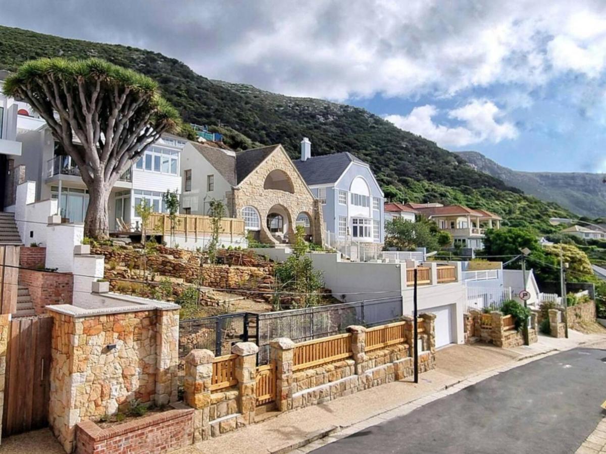 The Dragon Tree Guesthouse Kalk Bay Eksteriør bilde