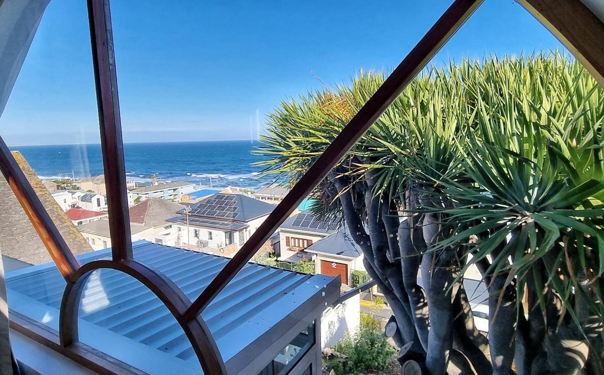 The Dragon Tree Guesthouse Kalk Bay Eksteriør bilde